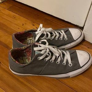 Grey low top Converse